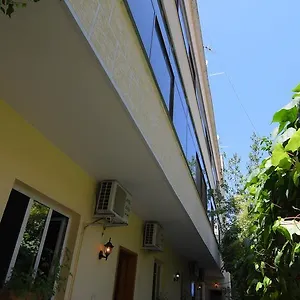 Haxhiu Тирана